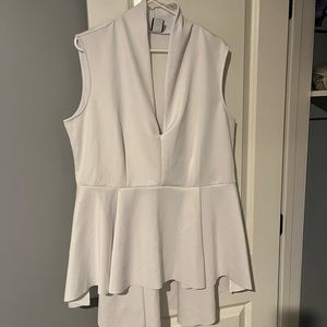 White long train, no sleeve dress shirt